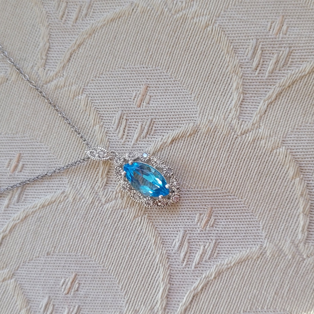 Striking Blue Gemstone Silver Necklace